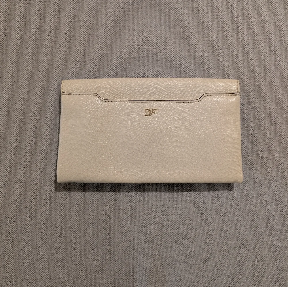 Diane Von Furstenberg Ivory Clutch with Black Accent - Picture 3 of 7